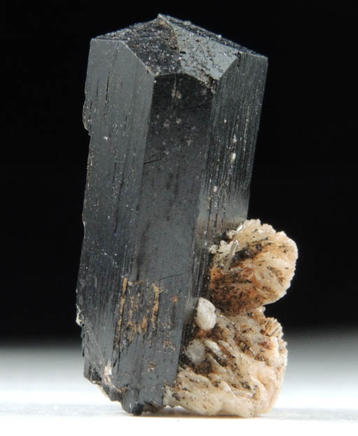 Arfvedsonite (rare twinned terminated crystals) with Albite from Hurricane Mountain, east of Intervale, Carroll County, New Hampshire