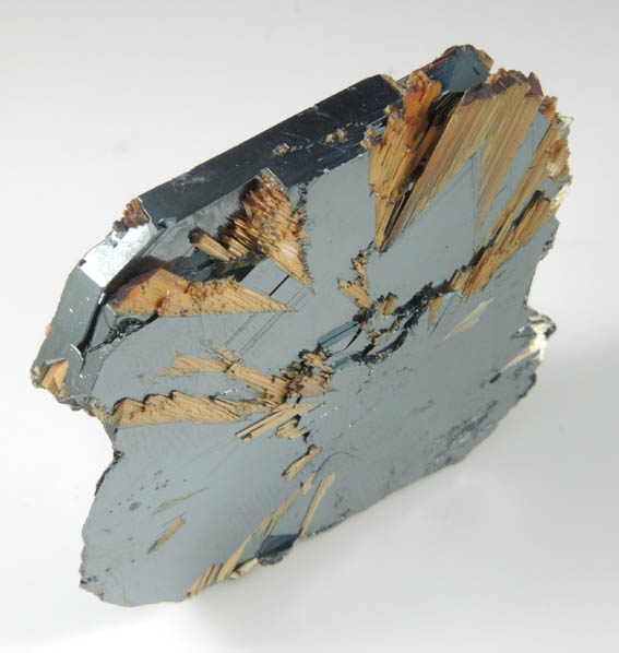 Hematite crystal intergrown with Rutile from Ibitiara, Bahia, Brazil