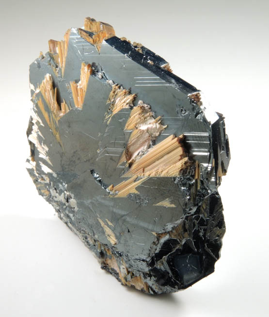 Hematite crystal intergrown with Rutile from Ibitiara, Bahia, Brazil