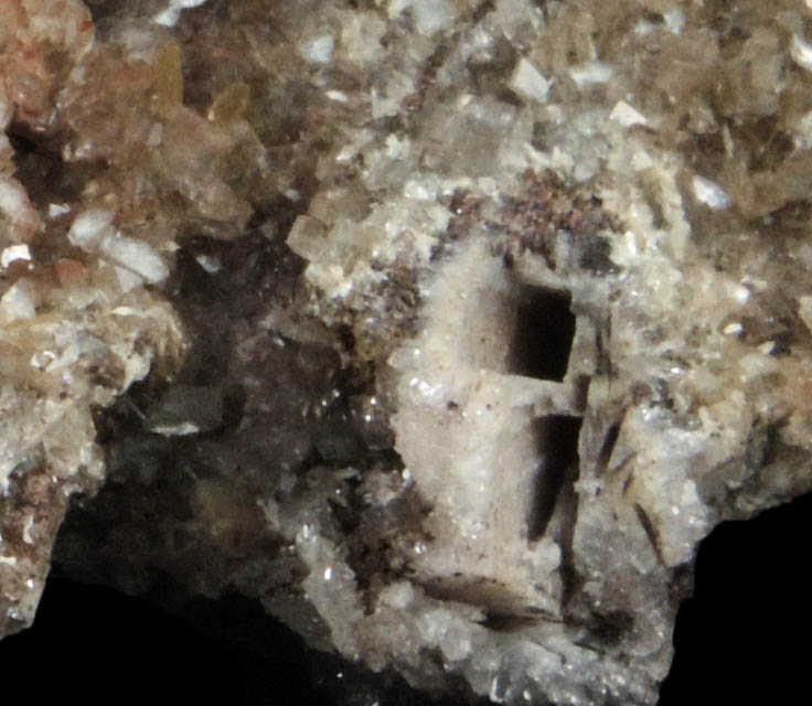 Stilbite and Heulandite over Quartz pseudomorphs after Anhydrite from Prospect Park Quarry, Prospect Park, Passaic County, New Jersey
