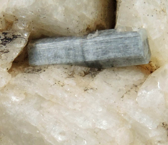 Fluorapatite on Albite from Palermo Mine, North Groton Pegmatite District, Grafton County, New Hampshire