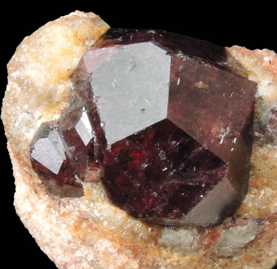 Almandine Garnet in Quartz nodule from Serrote Redondo, near Pedra Lavrada, Paraiba, Brazil