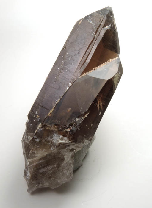 Quartz var. Smoky Quartz (Dauphin Law Twins) from Moat Mountain, west of North Conway, Carroll County, New Hampshire