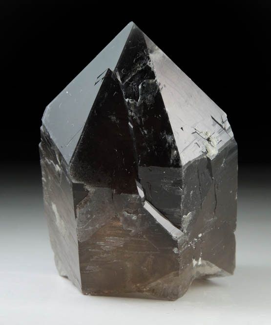 Quartz var. Smoky Quartz (Dauphin Law Twins) from Moat Mountain, west of North Conway, Carroll County, New Hampshire