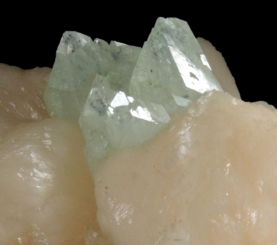 Stilbite and Apophyllite from Jalgaon, Maharashtra, India