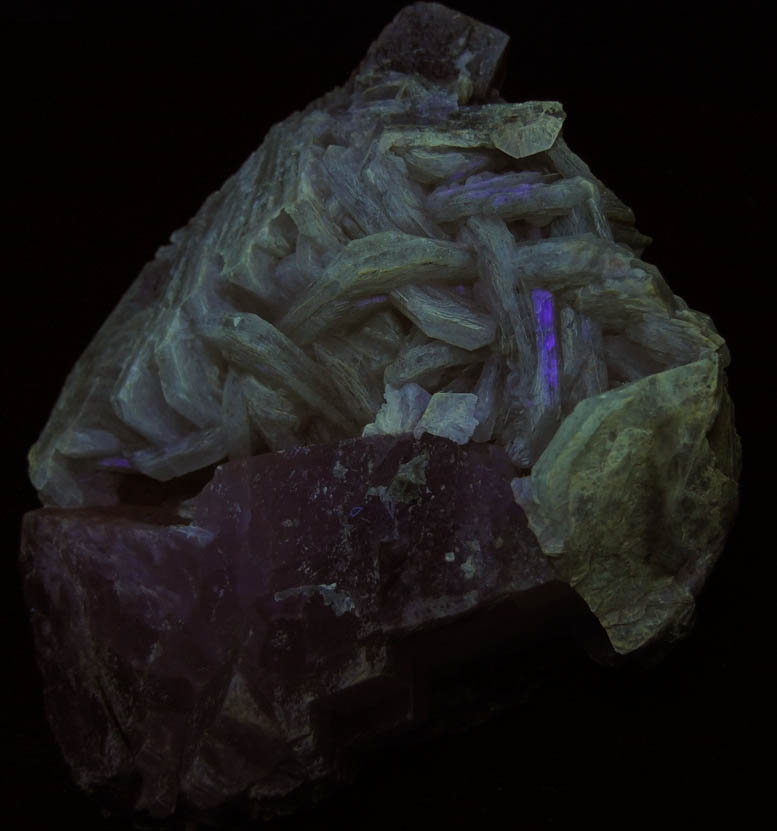 Apophyllite in Calcite from Roncari Quarry, East Granby, Hartford County, Connecticut