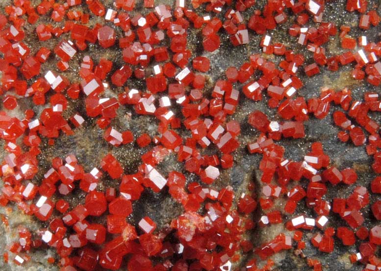 Vanadinite from Apache Mine (Vanadium Shaft), 8 km north of Globe, Gila County, Arizona