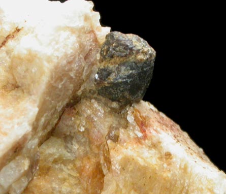 Microlite from Hollister Quarry, South Glastonbury, Hartford County, Connecticut