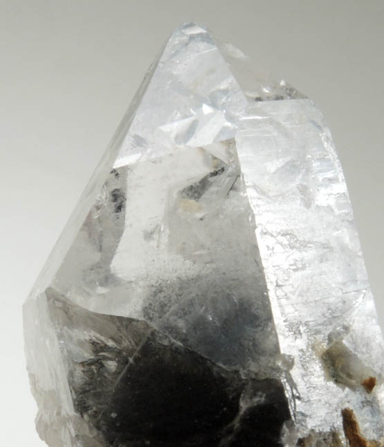 Quartz with phantom-growth zoning from Mount Ida, Montgomery County, Arkansas