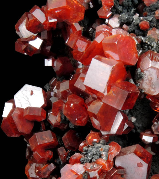 Vanadinite on Fe-Mn-oxide from Taouz, Errachidia, Meknes-Tafilalet, Morocco