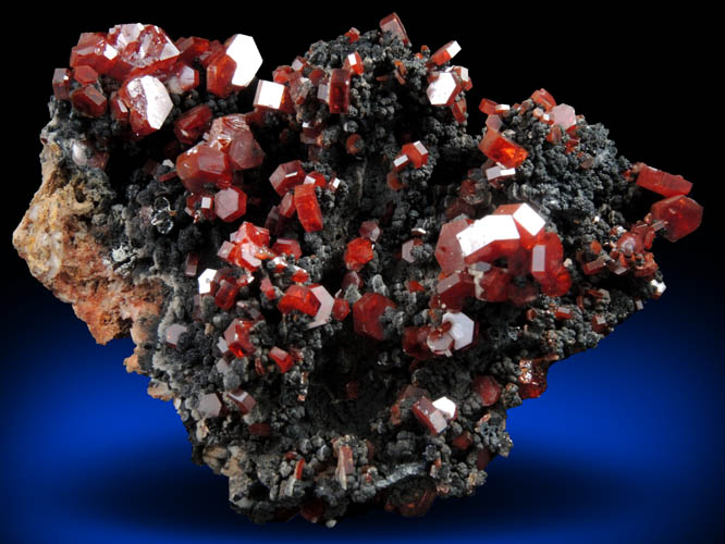 Vanadinite on Fe-Mn-oxide from Mibladen, Haute Moulouya Basin, Zeida-Aouli-Mibladen belt, Midelt Province, Morocco