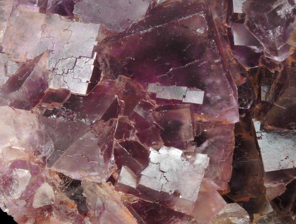 Fluorite with phantom-growth zones from Caravia-Berbes District, Asturias, Spain