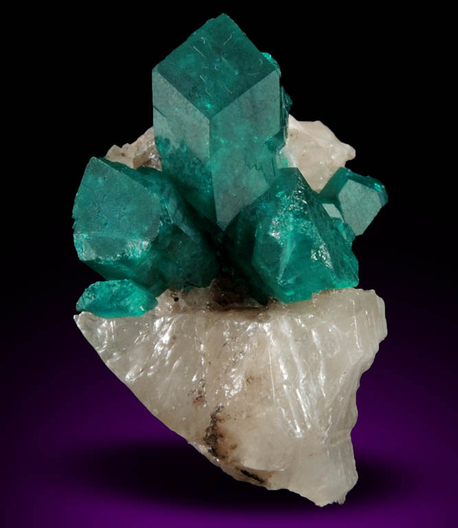 Dioptase on Calcite from Altyn-Tyube, 66 km east of Karagandy, Karaganda Oblast', Kazakhstan (Type Locality for Dioptase)