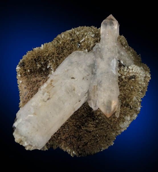 Quartz on Johannsenite with Manganbabingtonite from Iron Cap Mine, Aravaipa District, Graham County, Arizona