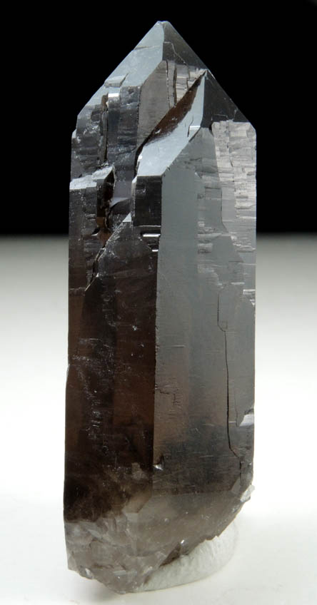 Quartz var. Smoky Quartz (Dauphin Law Twins) from Moat Mountain, west of North Conway, Carroll County, New Hampshire