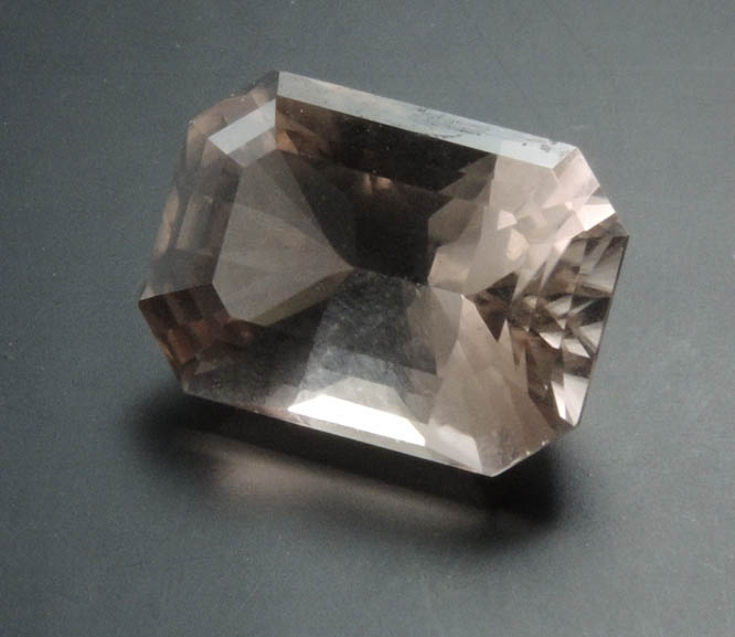 Scapolite (3.16 carat faceted gemstone) from Madagascar