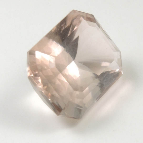 Scapolite (3.16 carat faceted gemstone) from Madagascar
