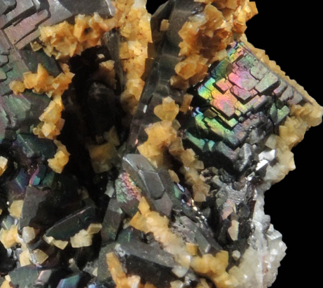 Descloizite with Smithsonite from Berg Aukas Mine, 16 km ENE of Grootfontein, Otavi Mountain Land, Namibia