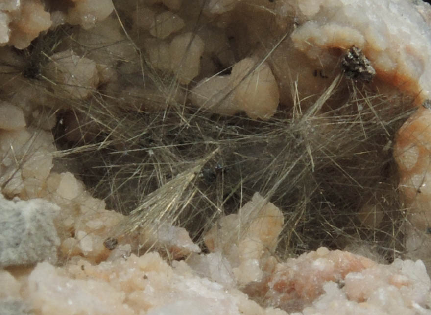 Millerite in Quartz Geode from US Route 27 road cut, Halls Gap, Lincoln County, Kentucky