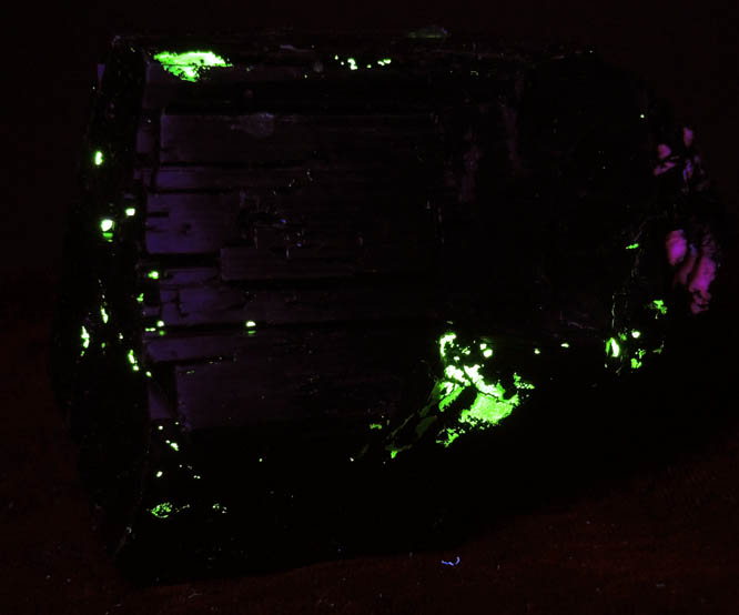 Photo below under shortwave ultraviolet illumination of Schorl Tourmaline with Hyalite Opal from Erongo Mountains, 20 km north of Usakos, Damaraland, Namibia Schorl Tourmaline with Hyalite Opal from Erongo Mountains, 20 km north of Usakos, Damaraland, Namibia