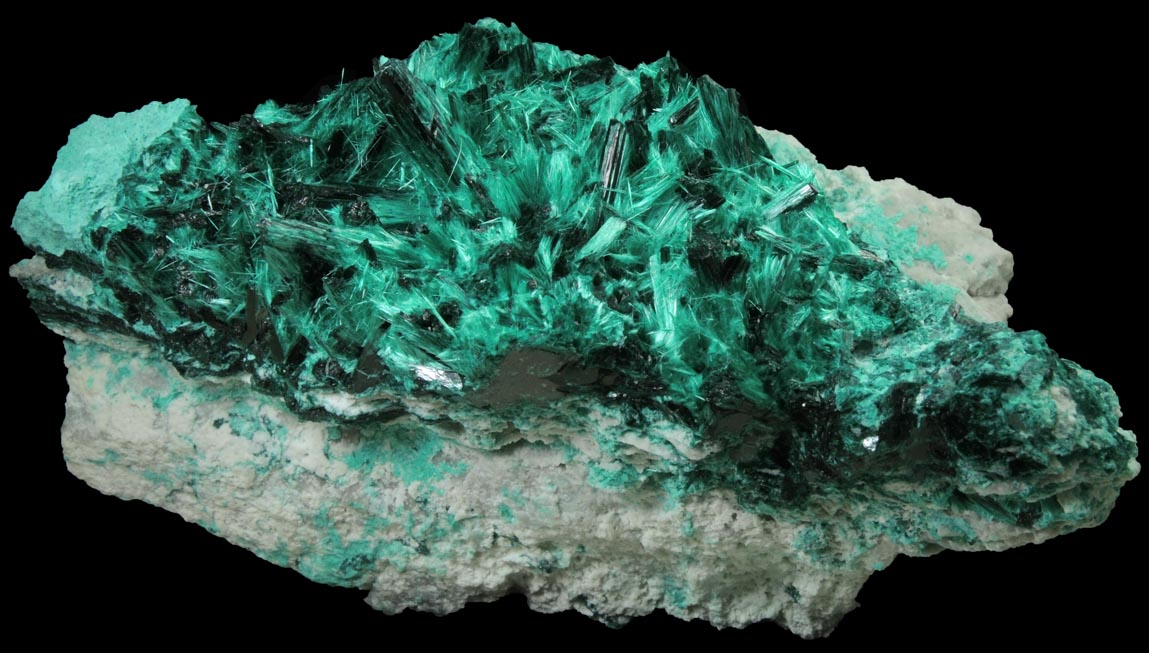 Brochantite from Milpillas Mine, Cuitaca, Sonora, Mexico