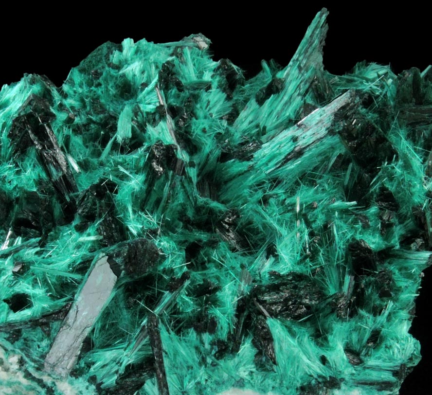 Brochantite from Milpillas Mine, Cuitaca, Sonora, Mexico