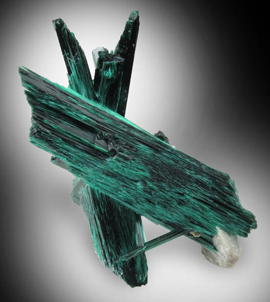 Brochantite from Milpillas Mine, Cuitaca, Sonora, Mexico