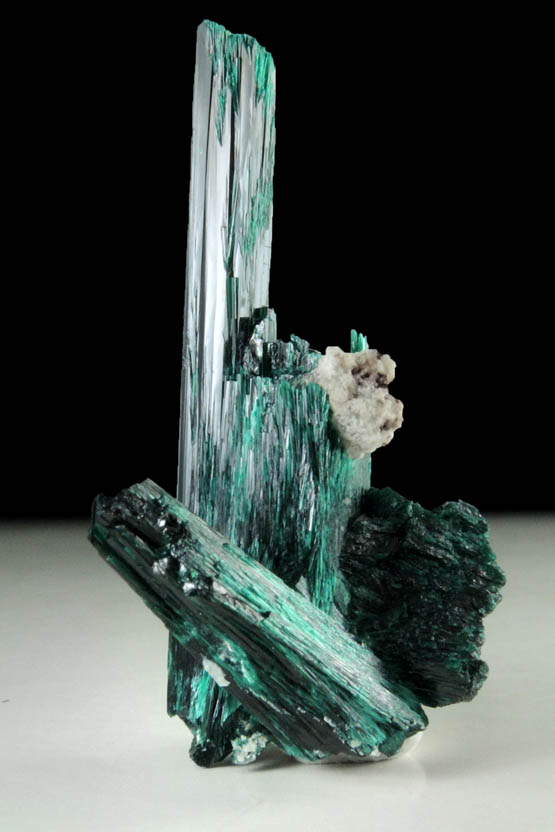 Brochantite from Milpillas Mine, Cuitaca, Sonora, Mexico