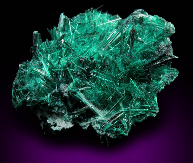 Brochantite from Milpillas Mine, Cuitaca, Sonora, Mexico