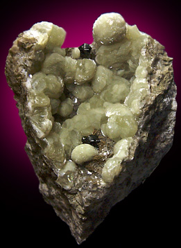 Babingtonite on Gyrolite from Nashik District, Maharashtra, India