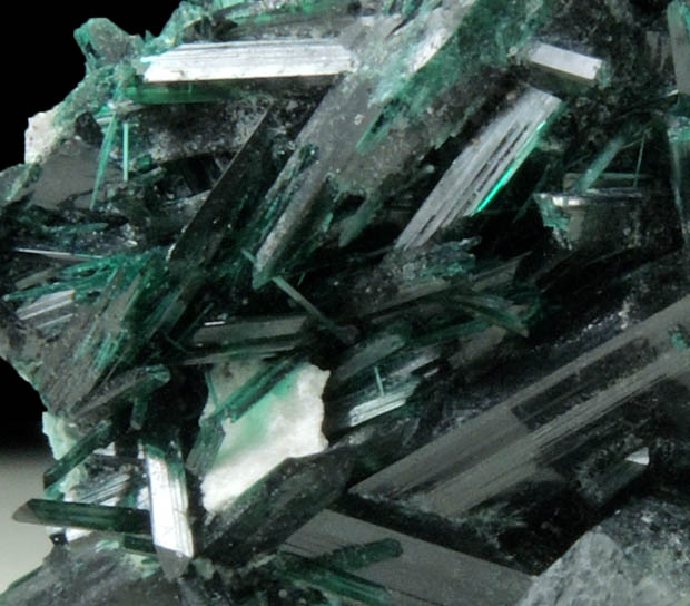 Brochantite from Milpillas Mine, Cuitaca, Sonora, Mexico