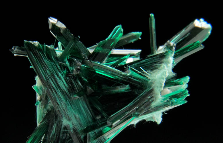 Brochantite from Milpillas Mine, Cuitaca, Sonora, Mexico