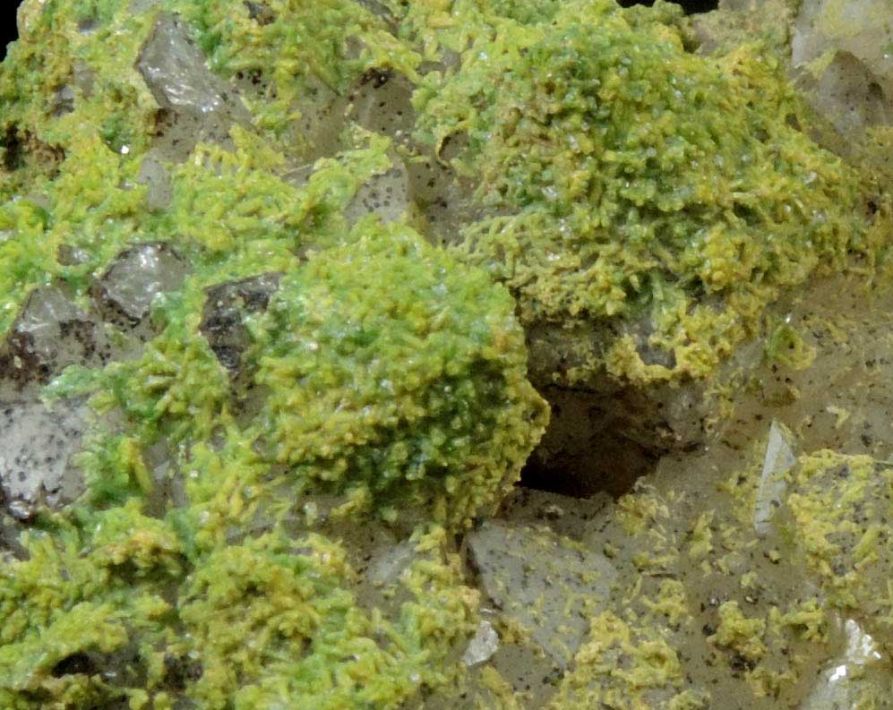 Pyromorphite over Quartz from Sarrowcole Vein, Laverock Hall, Leadhills, South Lanarkshire, Strathclyde, Scotland