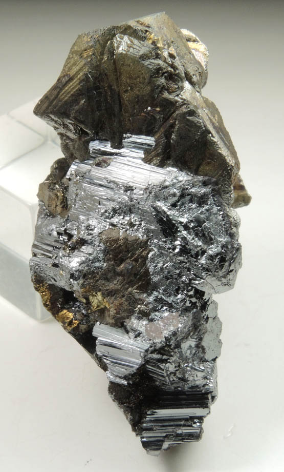 Bournonite with Chalcopyrite in epitactic orientation from Yaogangxian Mine, Nanling Mountains, Hunan, China