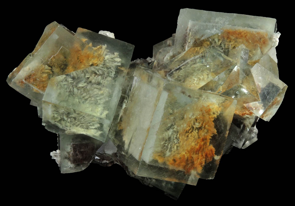 Fluorite with internal phantom-growth zones and inclusions from Yaogangxian Mine, Nanling Mountains, Hunan, China