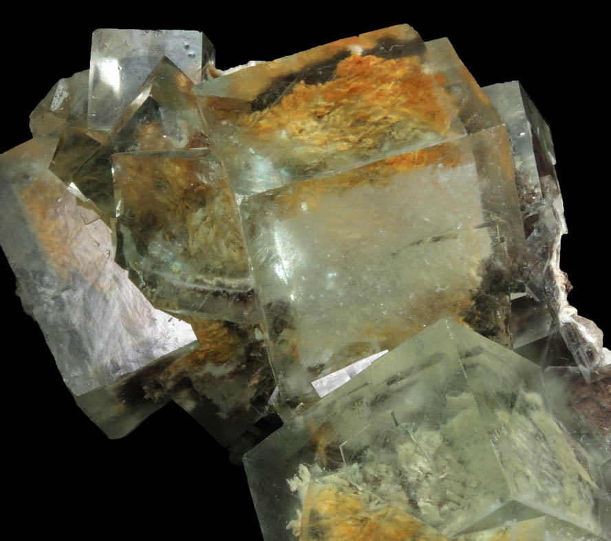 Fluorite with internal phantom-growth zones and inclusions from Yaogangxian Mine, Nanling Mountains, Hunan, China