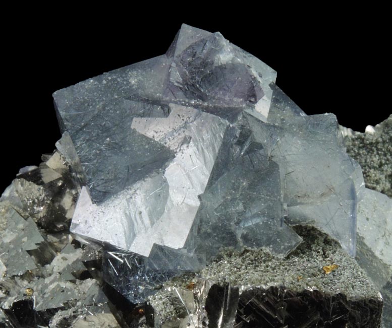 Fluorite on Arsenopyrite with Calcite and Jamesonite-Boulangerite from Yaogangxian Mine, Nanling Mountains, Hunan, China