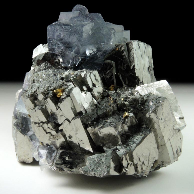 Fluorite on Arsenopyrite with Calcite and Jamesonite-Boulangerite from Yaogangxian Mine, Nanling Mountains, Hunan, China