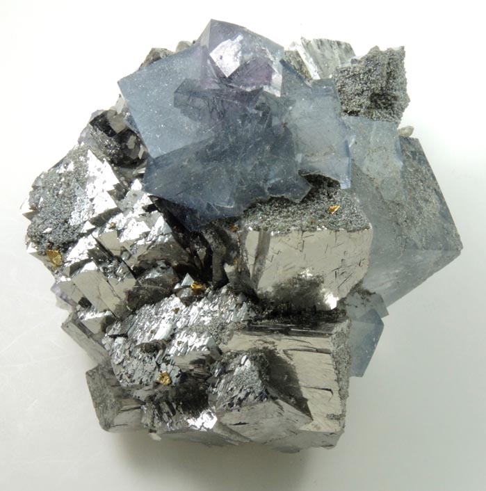 Fluorite on Arsenopyrite with Calcite and Jamesonite-Boulangerite from Yaogangxian Mine, Nanling Mountains, Hunan, China