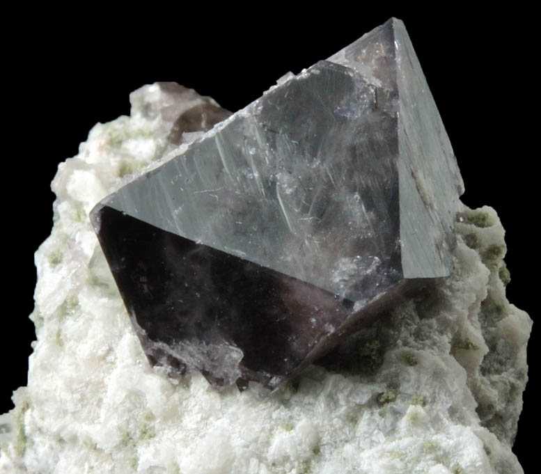 Scheelite (purple) with Calcite and Jamesonite-Boulangerite from Yaogangxian Mine, Nanling Mountains, Hunan, China