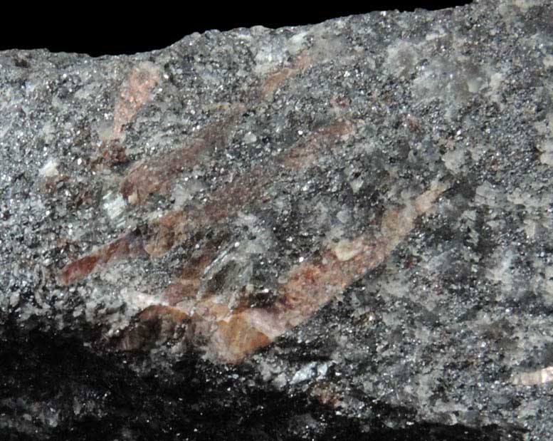 Defernite in Braunite from Kombat Mine, Grootfontein District, Namibia