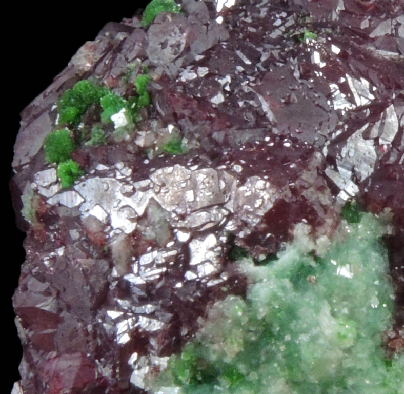 Cuprite with Conichalcite and Calcite from Tsumeb Mine, 3rd Oxide Zone, Otavi-Bergland District, Oshikoto, Namibia