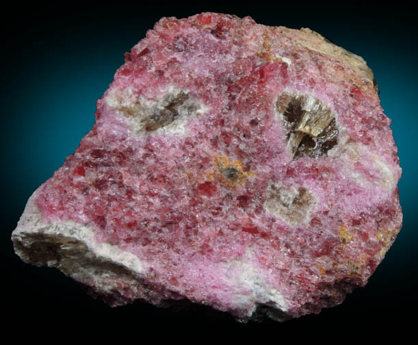 Vlasovite and Gittinsite in Eudialyte from Kipawa Complex, Villedieu Township, Qubec, Canada (Type Locality for Gittinsite)