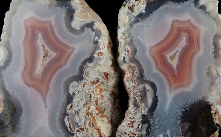 Quartz var. Laguna Agate (matched pair) from Ojo Laguna, Ahumada, Chihuahua, Mexico