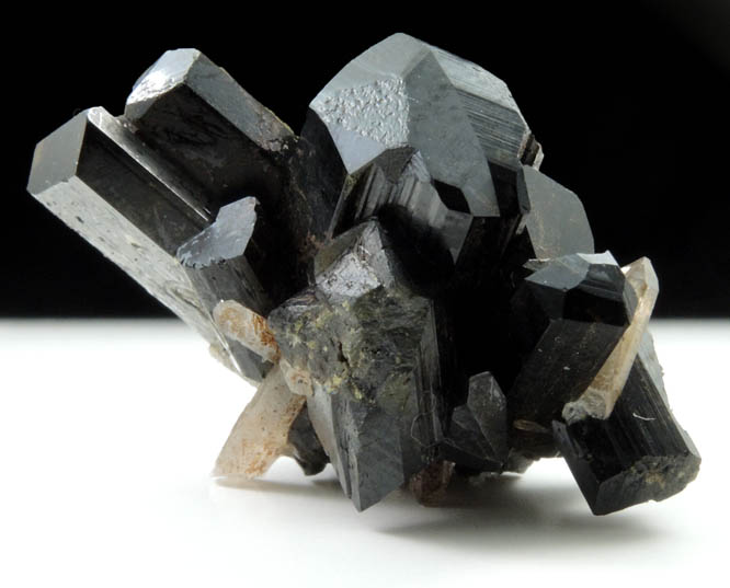 Epidote (twinned crystals) with Quartz from Green Monster Mountain-Copper Mountain area, south of Sulzer, Prince of Wales Island, Alaska