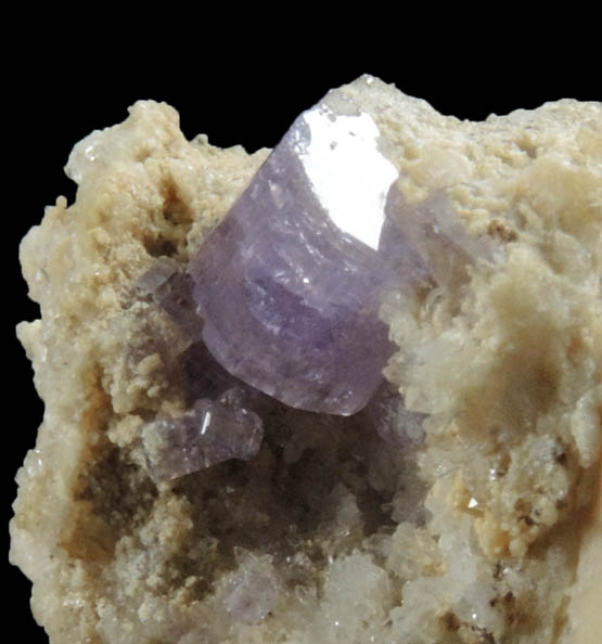 Fluorapatite with Quartz on Albite from old pit at Harvard Quarry, Noyes Mountain, Greenwood, Oxford County, Maine