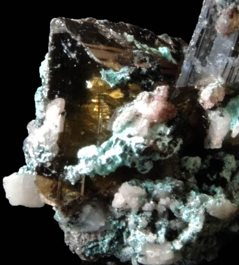 Stolzite (Mo-rich) with Devilline from Tsumeb Mine, 2nd Oxide Zone, Otavi-Bergland District, Oshikoto, Namibia