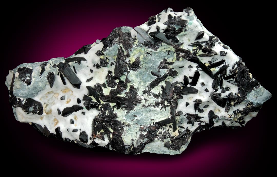 Neptunite on Natrolite from New Idria District, San Benito County, California