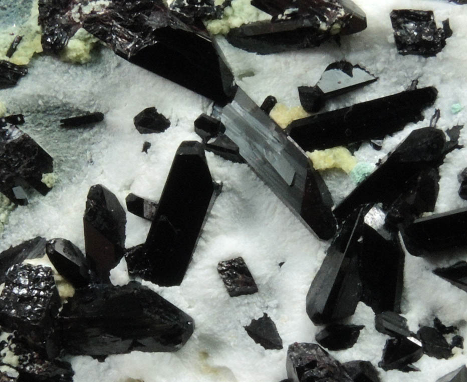 Neptunite on Natrolite from New Idria District, San Benito County, California