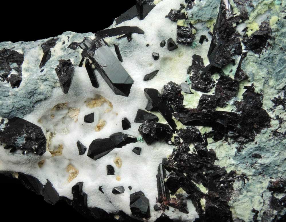 Neptunite on Natrolite from New Idria District, San Benito County, California